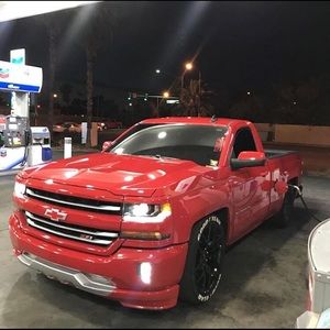 Meet your Posher, Isai